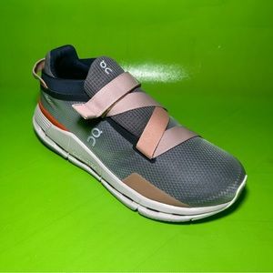 Women’s on cloudnova wrap sneakers size 11 purple athletic shoes